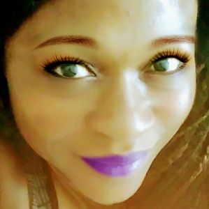 Meet your Posher, Esther